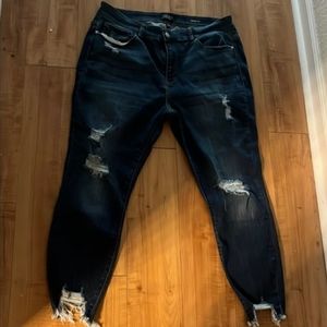 Judy Blue Cropped Distressed Jeans